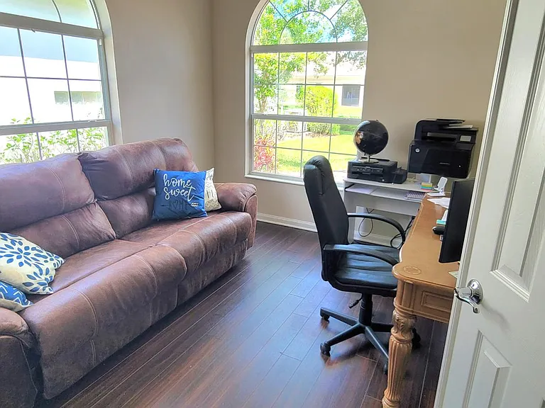 2302 Heydon Cir W — Photo 20