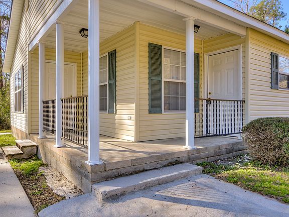 4th image of 2415 Luxembourg Dr