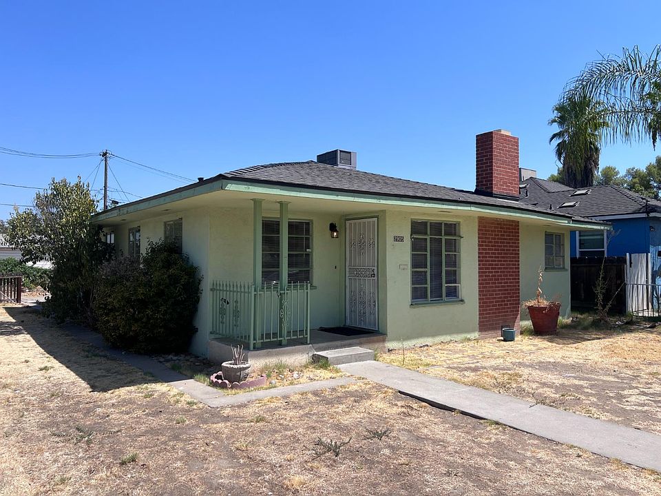 1st image of 2905 E Lamona Ave