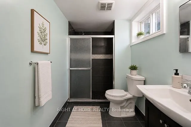 134 Victor Blvd #LOWER LEVEL — Photo 17