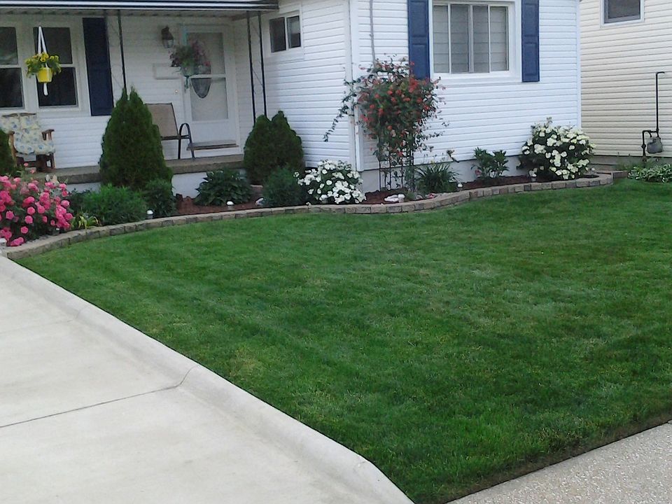 2nd image of 1466 Creighton Ave