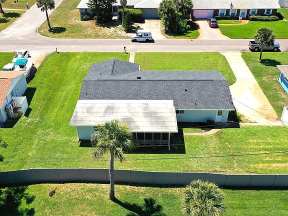 5th image of 243 Wedgewood Cir N