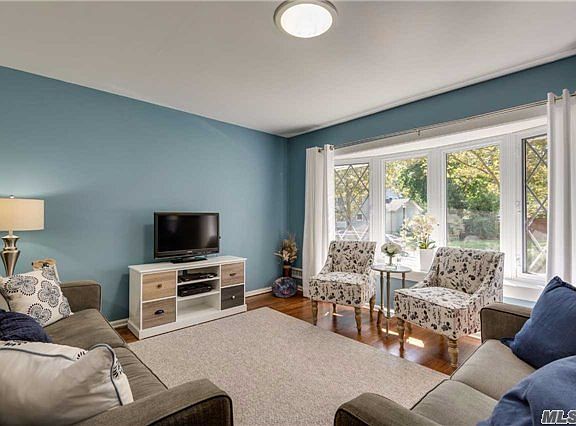 3rd image of 13 North Ln