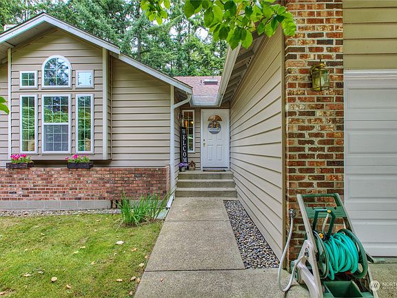 2nd image of 7621 Swanson Drive NW