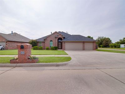 1201 W Churchill Way, Mustang, OK, 73064