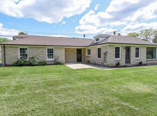 140 S Park Blvd, Brookfield, WI 53005