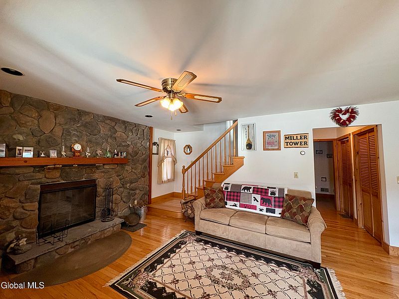 4th image of 102 Shoreline Drive