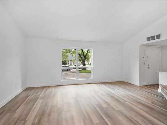 4th image of 22822 Melham Ln