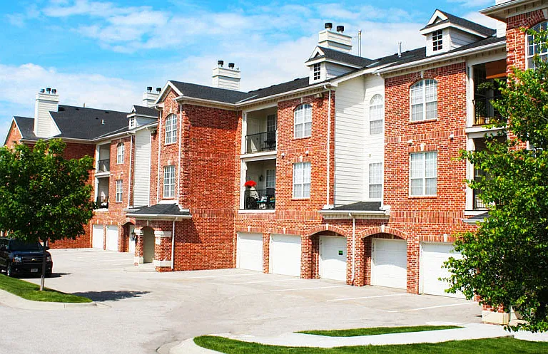 Lenox Village Apartments — Photo 12