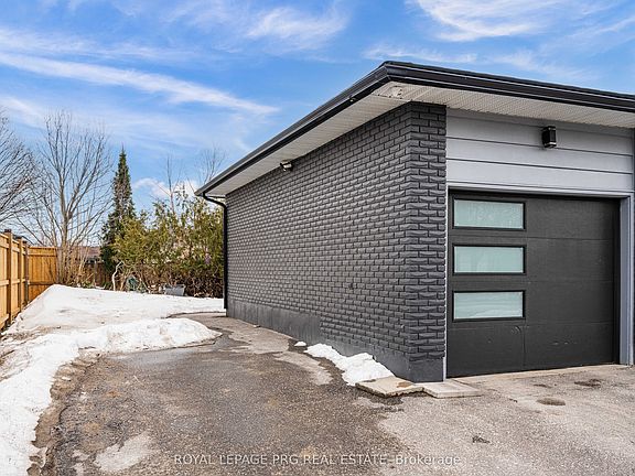 3rd image of 263 Cook St