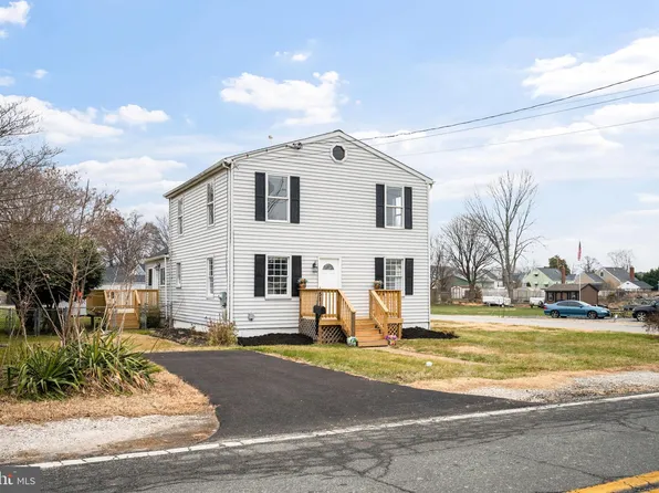 511 Riverside Dr, Baltimore, MD 21221