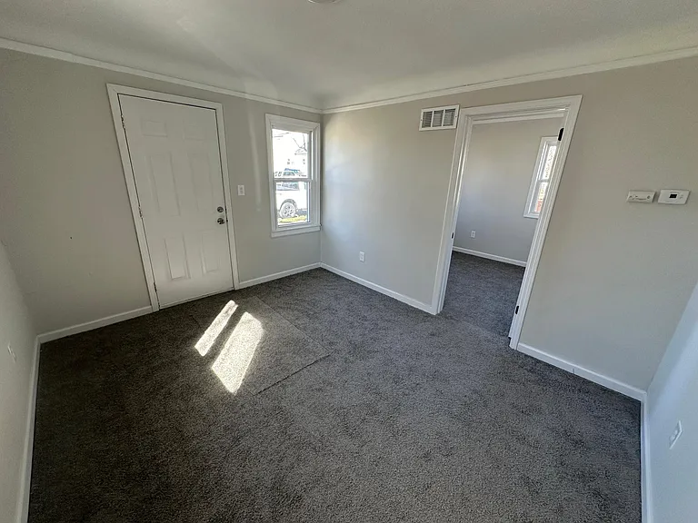 8212 Continental Ave — Photo 4