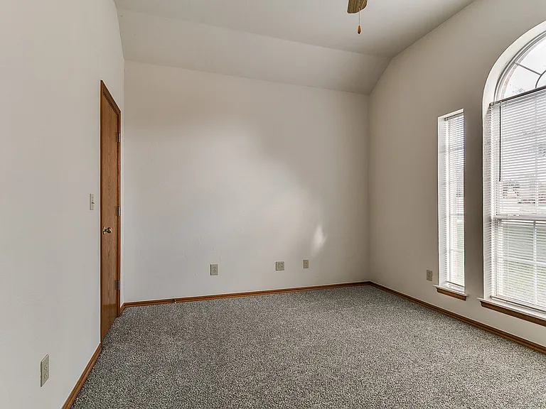 2913 Daybreak Dr — Photo 20