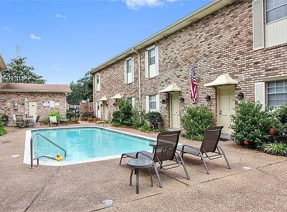 4th image of 4509 Shaw St APT 111