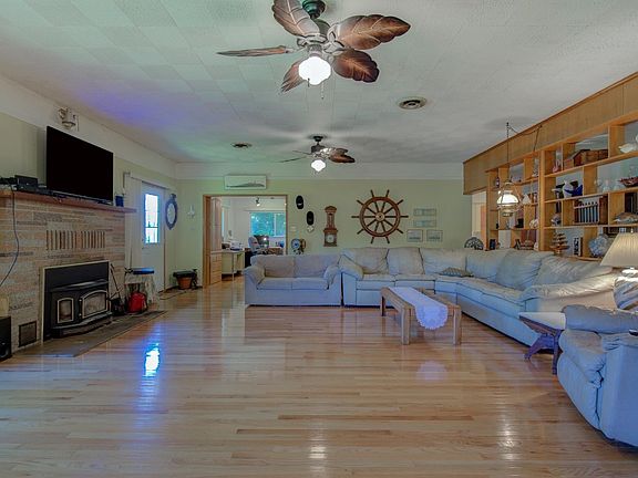 4th image of 15432 Quartz Valley Rd