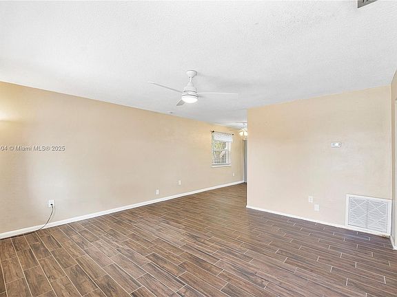4th image of 8391 NW 27th Pl
