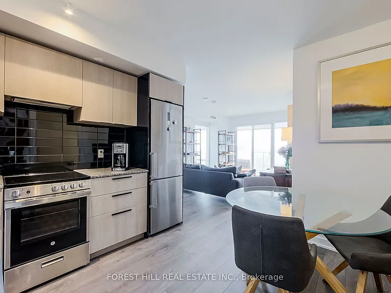 501 Yonge St #3809 — Photo 6