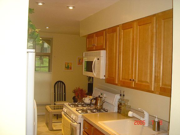 3rd image of 3320 Woodburn Village Dr APT 14