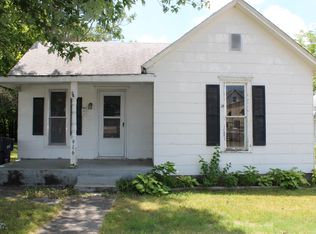916 W Broadway St, Webb City, MO 64870