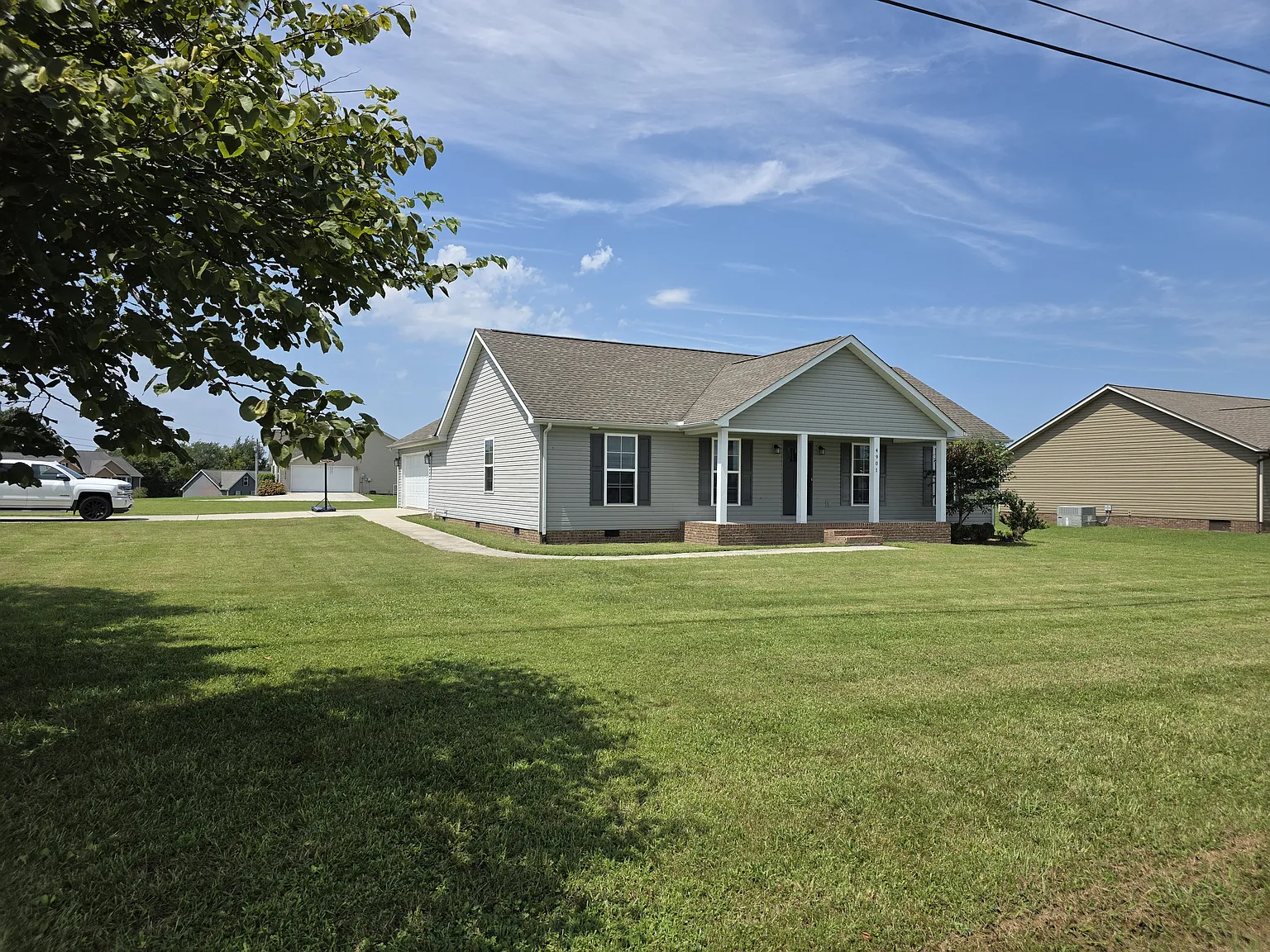 3 bed, 1632 sqft, $1,950 — Photo 1