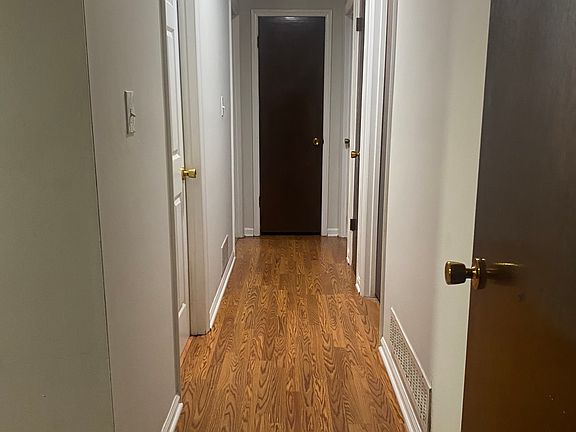 Hallway leading to all bed rooms