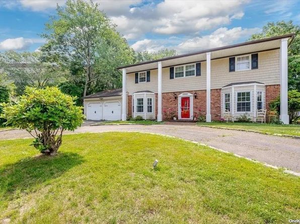 5 Laurita Gate, Port Jefferson, NY 11777