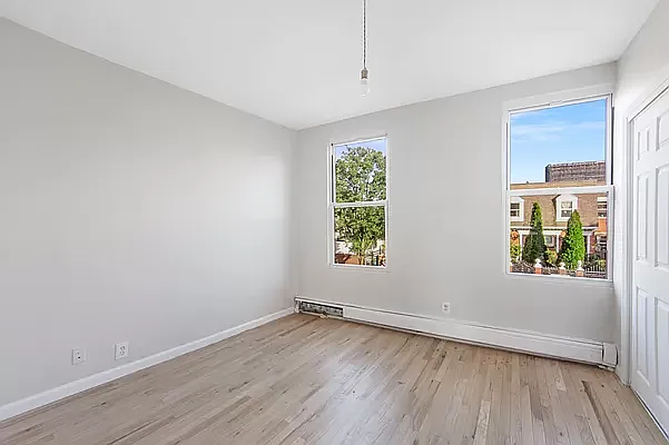 Rented by Friedman Mayer, LREB | media 12