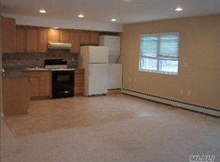 5 Willis Ave, Syosset, NY 11791