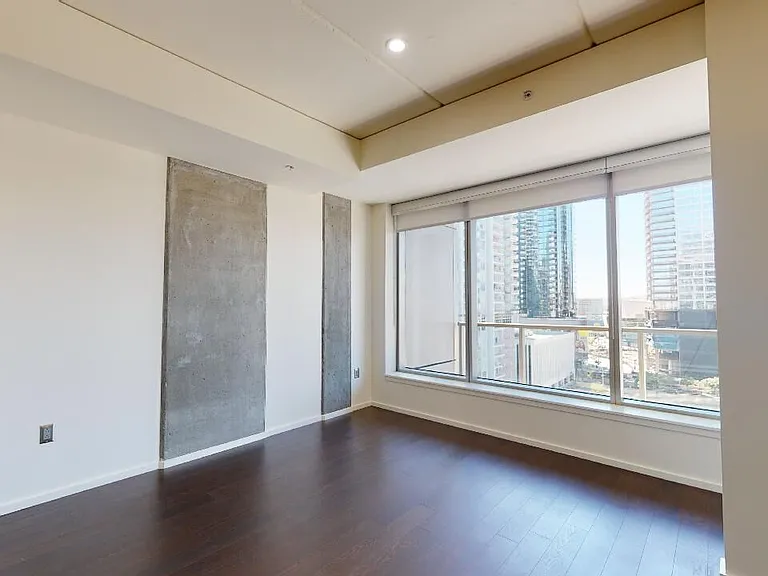 1155 S Grand Ave #1108 — Photo 41