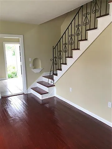 4681 Eastern St — Photo 5