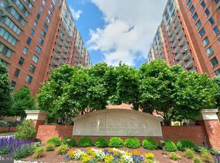 11710 Old Georgetown Rd APT 1428, North Bethesda, MD 20852