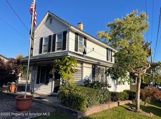 300 4th St, Blakely, PA 18447