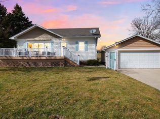 941 N Shore Ave, Albert Lea, MN 56007