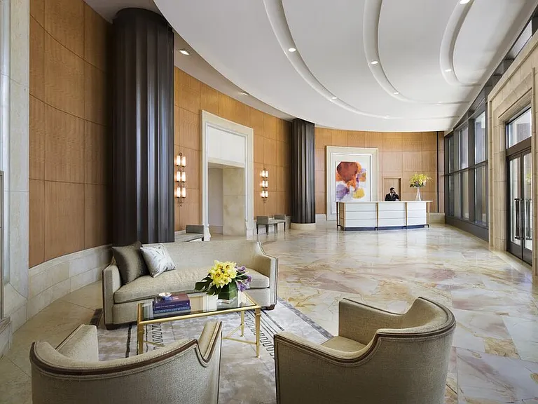 1 Century Dr #Penthouse 38B — Photo 2