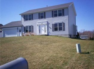 1143 Sweet Creek Cir, Webster, NY 14580