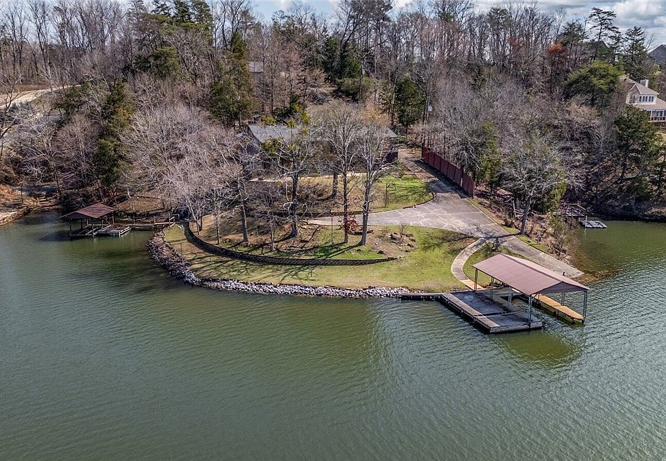 1st image of 12443 Country Club Dr