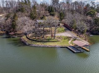 12443 Country Club Dr, Northport, AL 35475