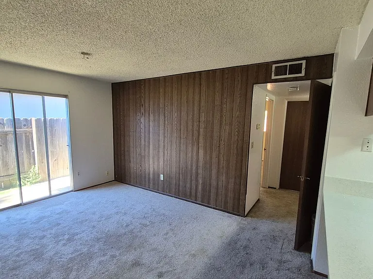 3332 Jayanne Way — Photo 9