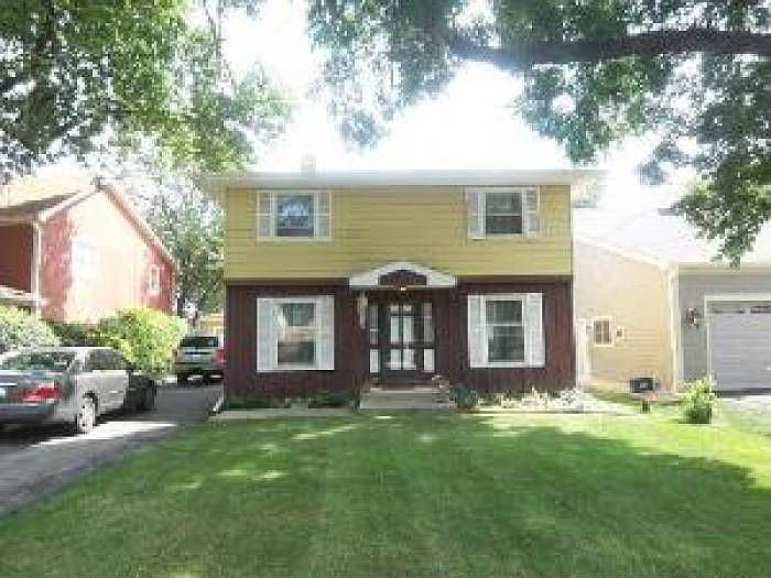 1st image of 16W579 2nd Ave