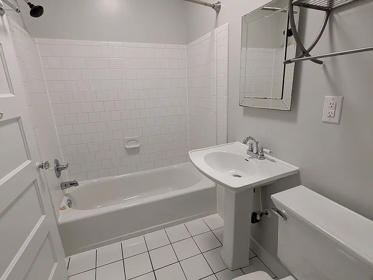 3302 Kensington Ave #3302 — Photo 11