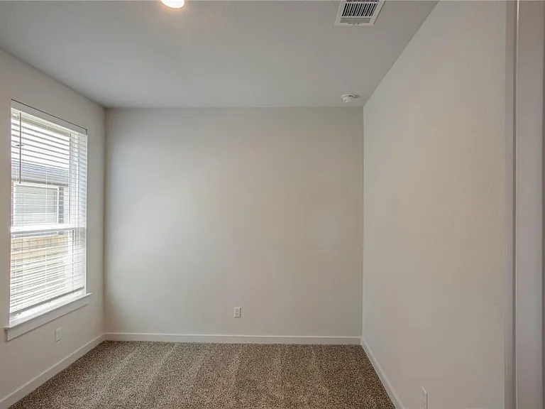 608 Saturnia Dr — Photo 19