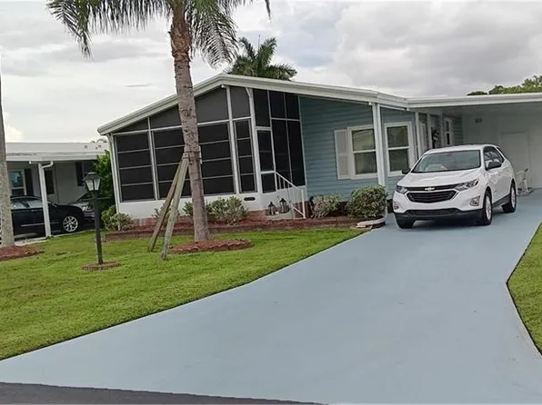 10330 Wales Loop, BONITA SPRINGS, FL 34135