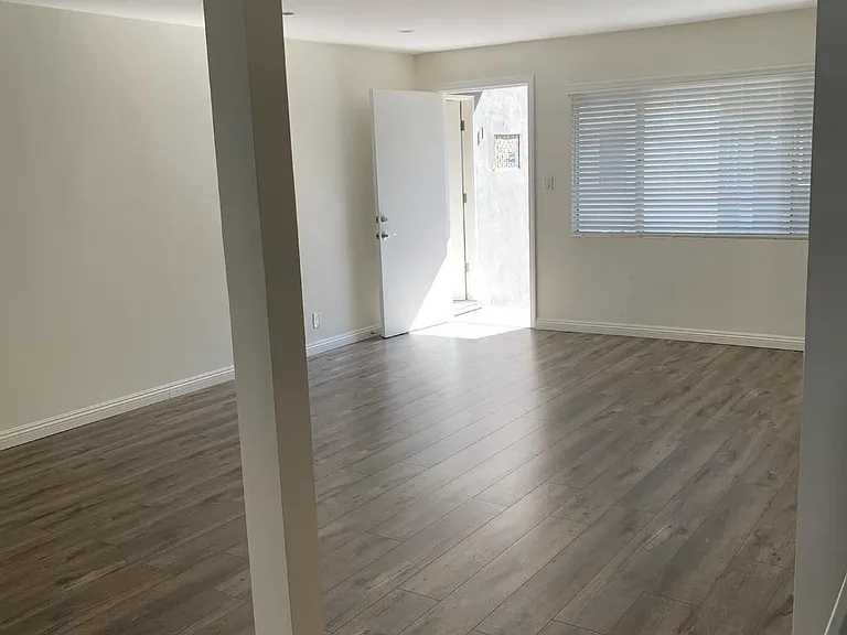 15028 Dickens St #2 — Photo 3