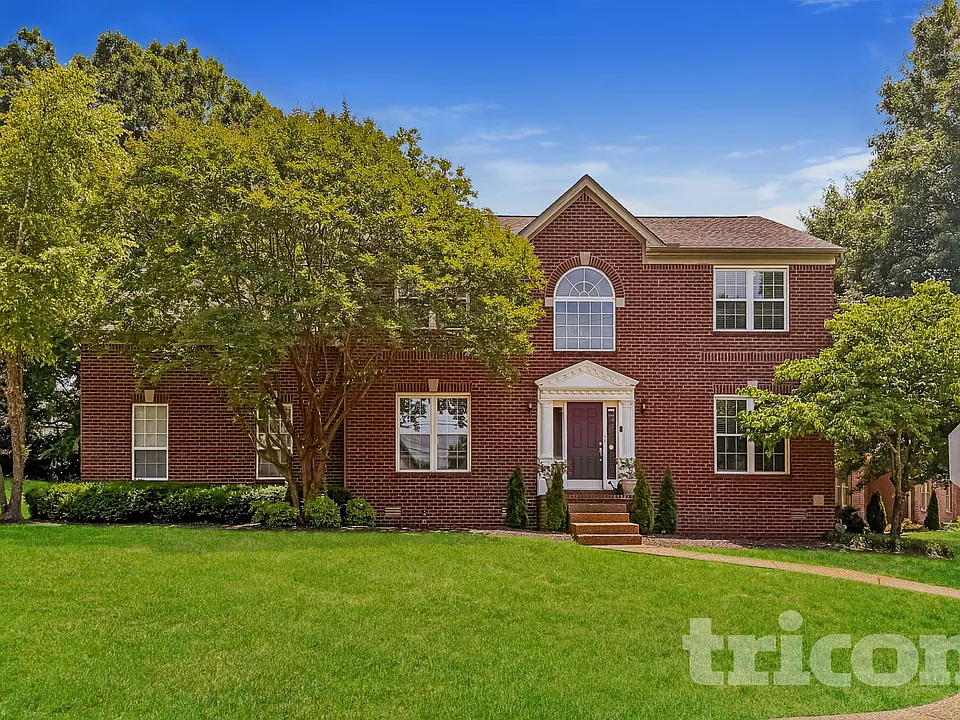 242 Spy Glass Way