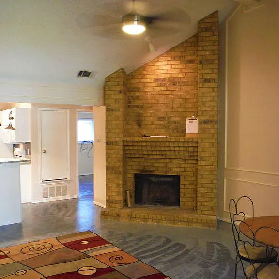 221 Hood St — Photo 28