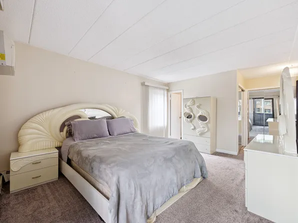 75-22 Parsons Boulevard image 13 of 21