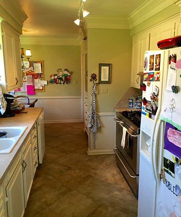 3rd image of 1005 Griffith Ave