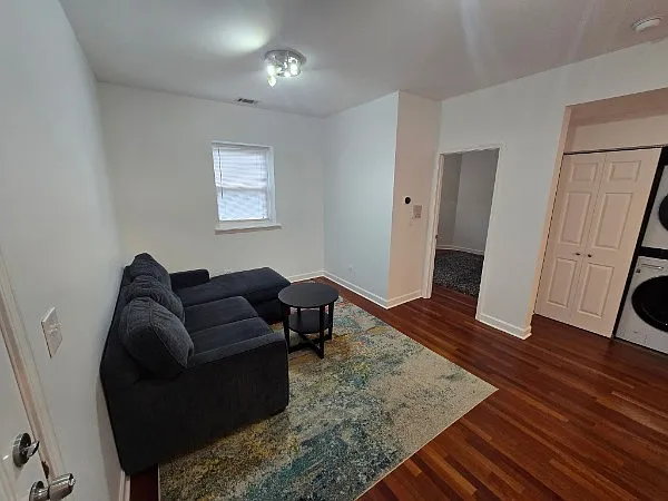 2 bed, $1,800 — Photo 3