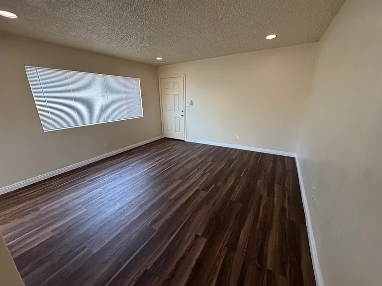 6406 Brynhurst Ave — Photo 3