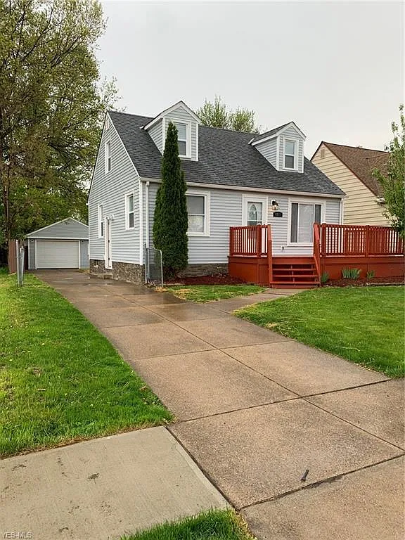 8211 Newport Ave photo 1
